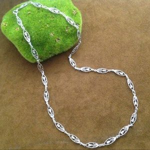 Italian Sterling tulip pattern chain